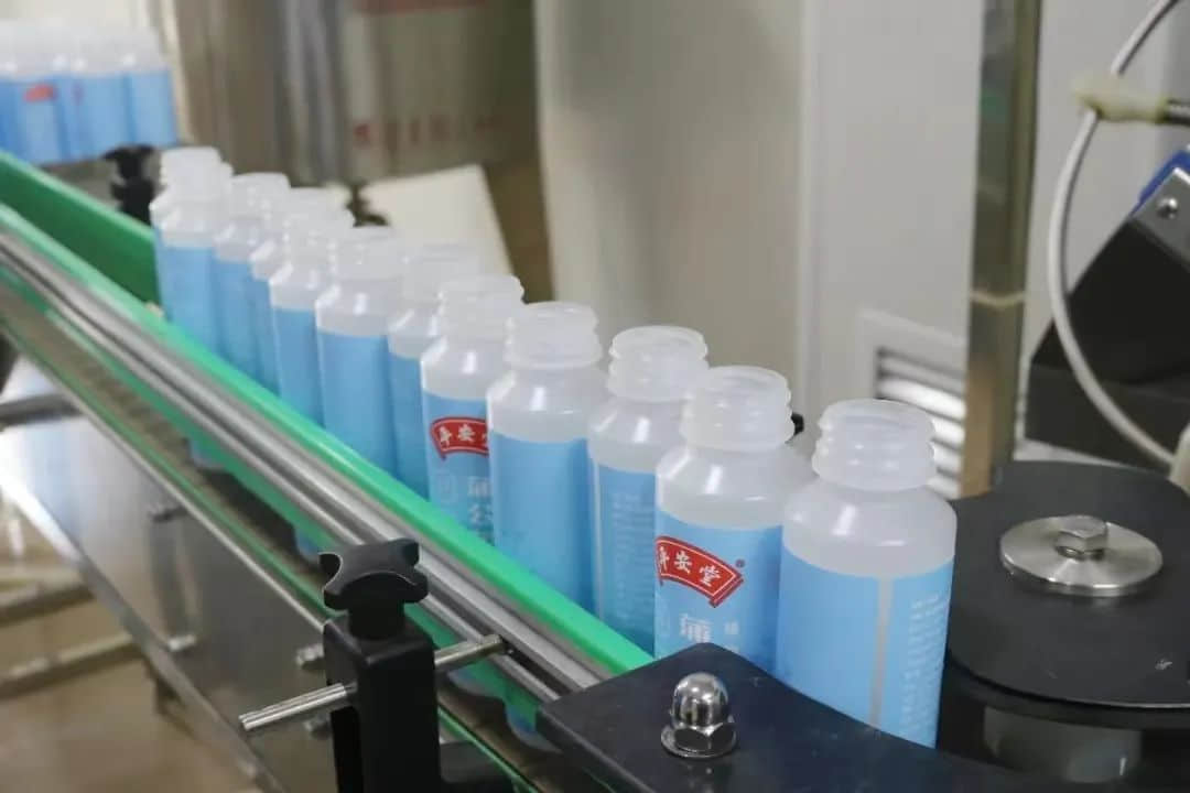 积极求变的传统广东凉茶,能让更多人“自讨苦吃”吗? 积极求变的传统广东凉茶,能让更多人“自讨苦吃”吗?
