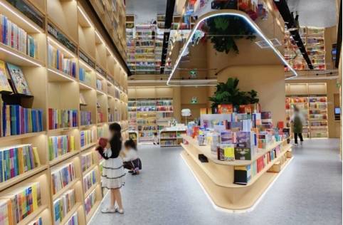 (句象书店实景拍摄图)