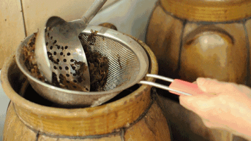 积极求变的传统广东凉茶,能让更多人“自讨苦吃”吗? 积极求变的传统广东凉茶,能让更多人“自讨苦吃”吗?