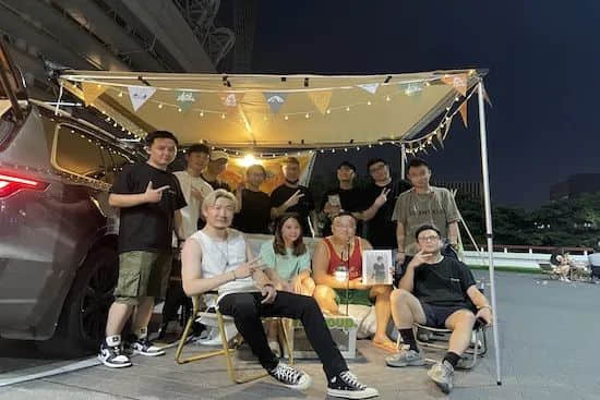 车尾箱集市:是人间烟火气,还是变乌烟瘴气? 车尾箱集市:是人间烟火气,还是变乌烟瘴气?