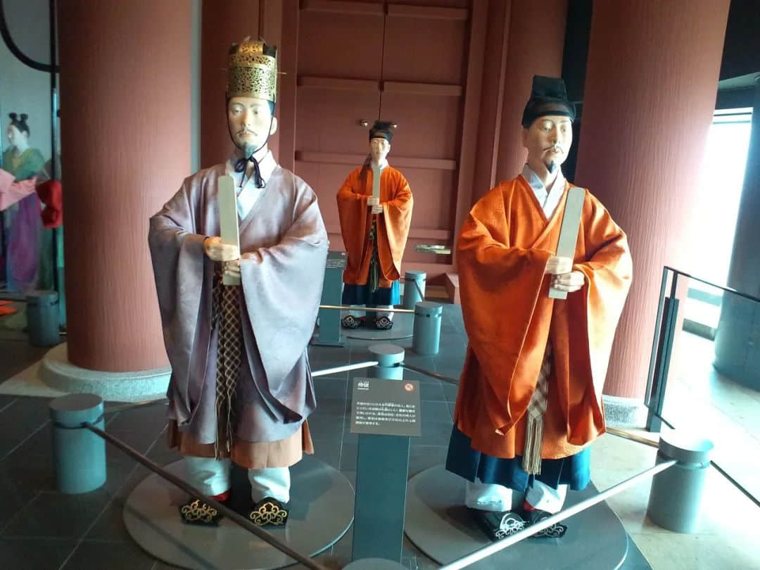 中国人穿和服属寻衅滋事?除了法律,我们更想谈谈历史 中国人穿和服属寻衅滋事?除了法律,我们更想谈谈历史