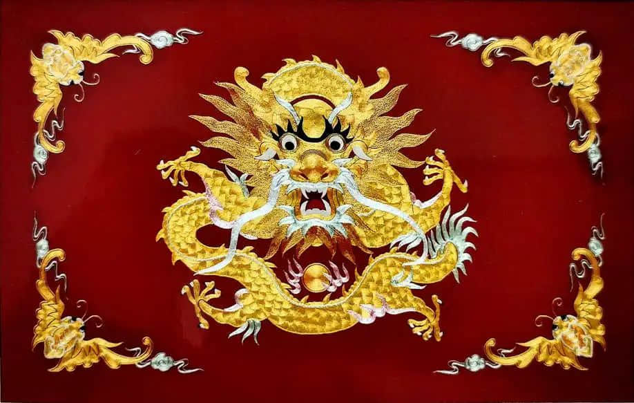 苏连儿的戏服绣品艺术创作生涯 || 莫泽辉