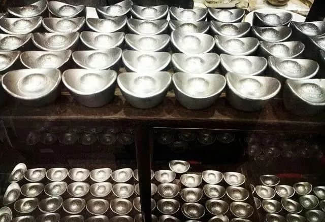 昨晚芳村的大火,吓得我心惊肉跳…… 昨晚芳村的大火,吓得我心惊肉跳……
