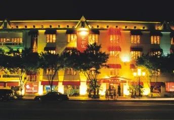 宝业路宵夜街撤场的痛,只有广州为食夜猫才懂! 宝业路宵夜街撤场的痛,只有广州为食夜猫才懂!