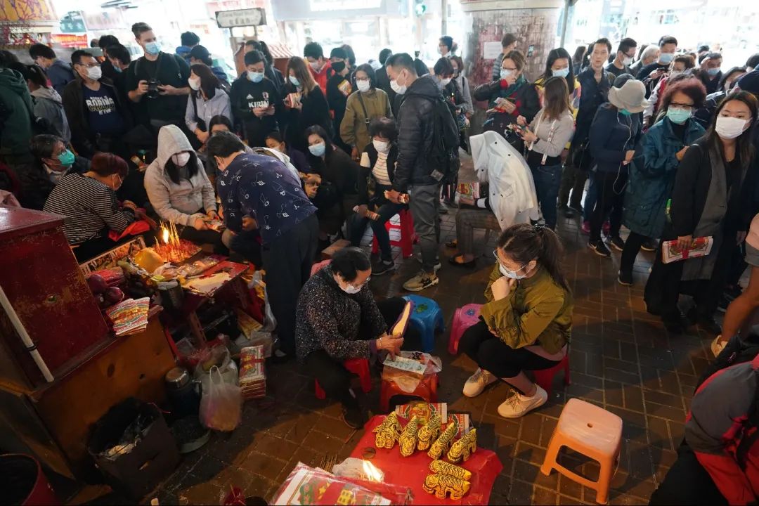 打小人入非遗:大湾区的“迷信”人设立住了? 打小人入非遗:大湾区的“迷信”人设立住了?