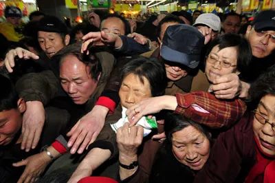 “我妈妈成为了日本排放核污水的第一批受害者,因为……” “我妈妈成为了日本排放核污水的第一批受害者,因为……”