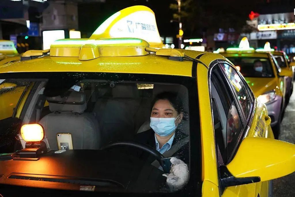 会讲粤语的广州的士司机，难道已经比熊猫更稀少？