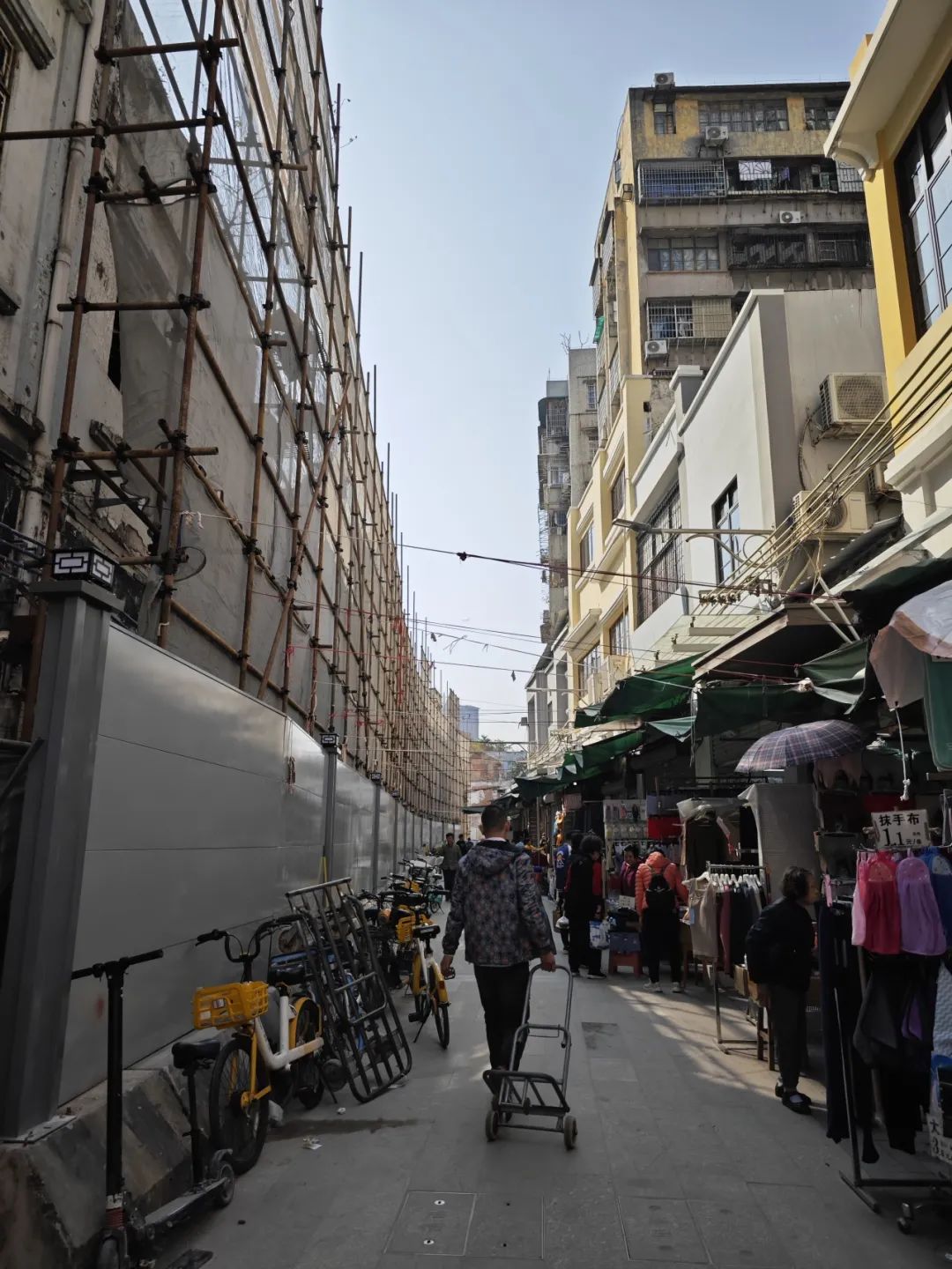 北京路225号变“红”：有助旅游还是破坏历史？