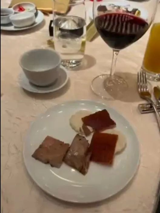 内地网红又玩新花样:白撞香港人婚宴直播食霸王餐 内地网红又玩新花样:白撞香港人婚宴直播食霸王餐