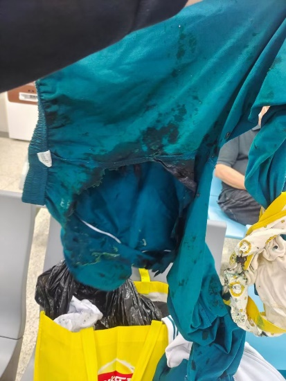 广州地铁突然加强安检,打工仔女纷纷迟到扣钱 广州地铁突然加强安检,打工仔女纷纷迟到扣钱