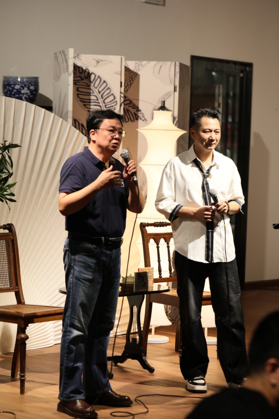 陈辉权与李广平对话