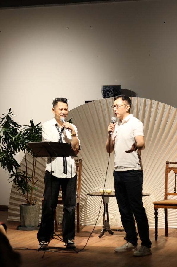 陈辉权与劳震宇对话