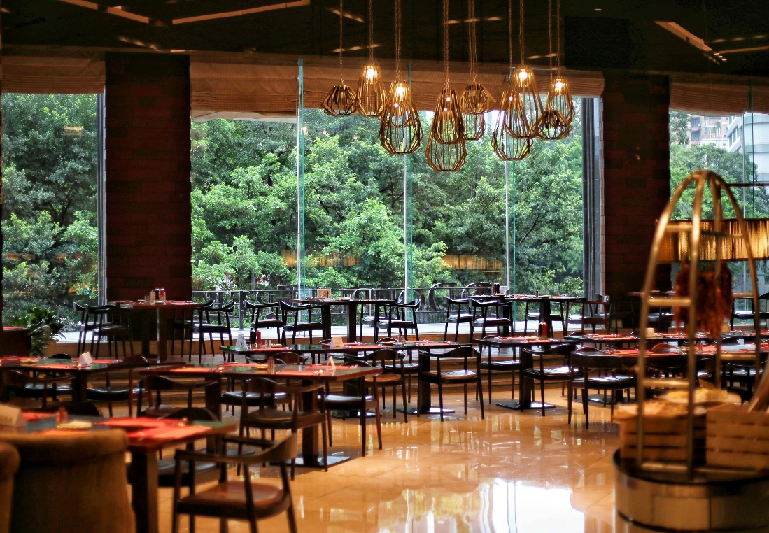 “開”全日制餐厅