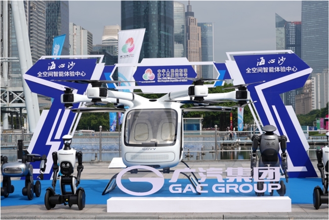 五运会火炬传递开跑，广汽集团董事长冯兴亚担任火炬手