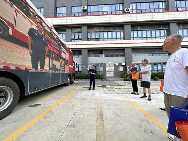 中山南朗消防宣传车走街串巷，筑牢村（社区）消防安全“防火墙”