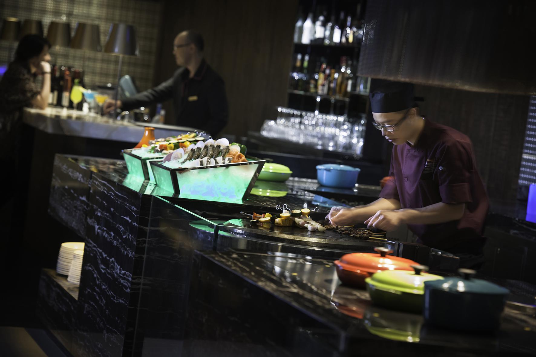 探索现代艺术和历史文化：香港旅游的另一种打开方式