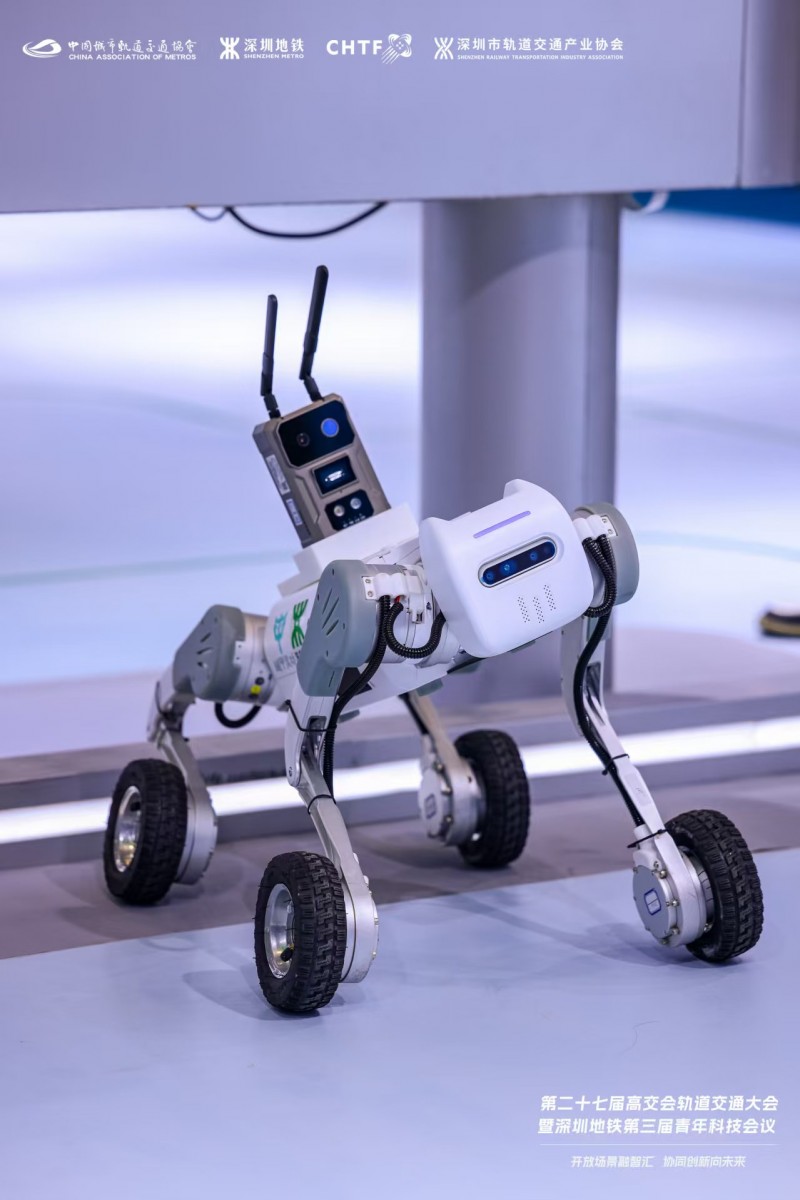 具身智能新标杆，越甲灵动机器人落地城轨运维