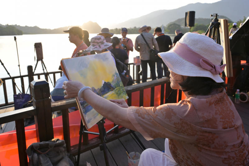 今天，“卧佛”成功“含丹”！