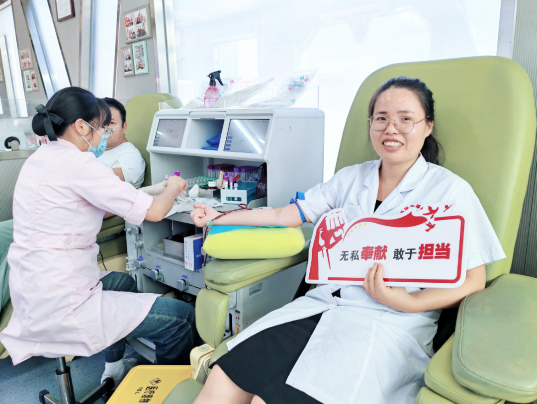 妙手除痼疾,仁心暖人间|又一位患者为妇产科团队送来锦旗