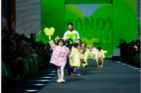 设计师童装woobaby三年连登上海时装周！软丹宁+软糖毛怪打造孩童奇幻冒险