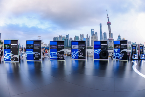 “创新，不止于道路”米其林点亮三城月球艺术装置，展示百年创新探索版图