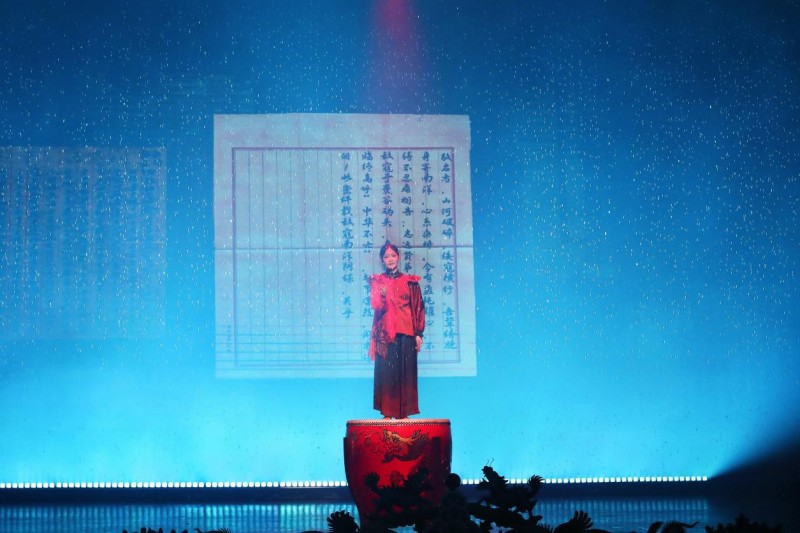 入梦潮州千年，归来大潮奔涌！非遗戏剧《入梦潮州》获满堂喝彩