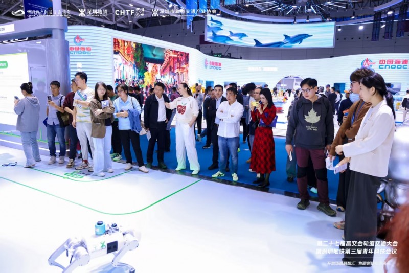 具身智能新标杆，越甲灵动机器人落地城轨运维