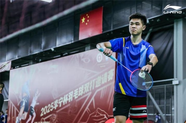 2025李宁杯羽毛球双打邀请赛深圳站开赛 世界冠军徐晨空降现场,与参赛选手共启羽球盛宴