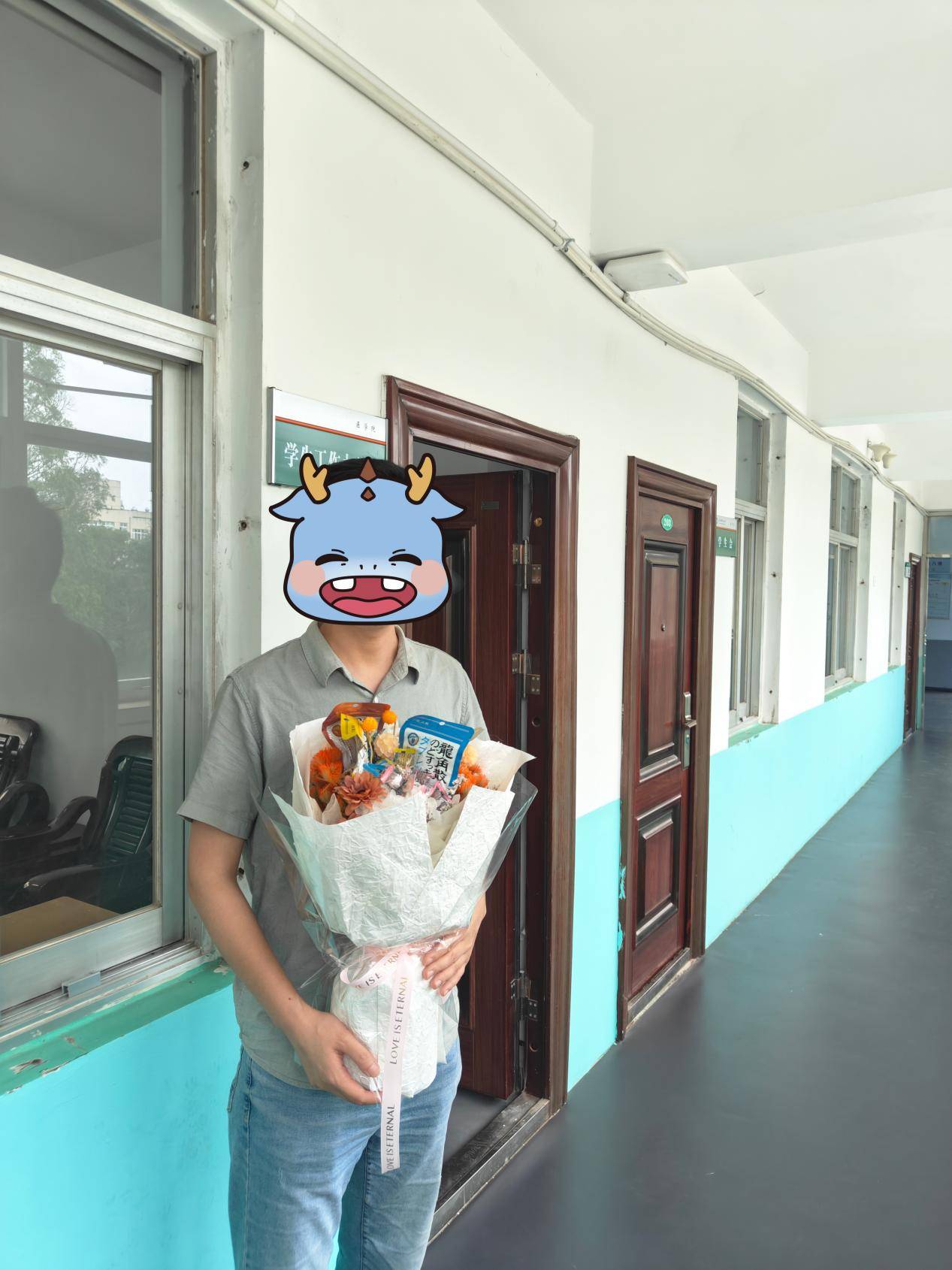 毕业季感恩有新意！龙角散携手毕业班发起“温情共创”活动守护老师的好声音