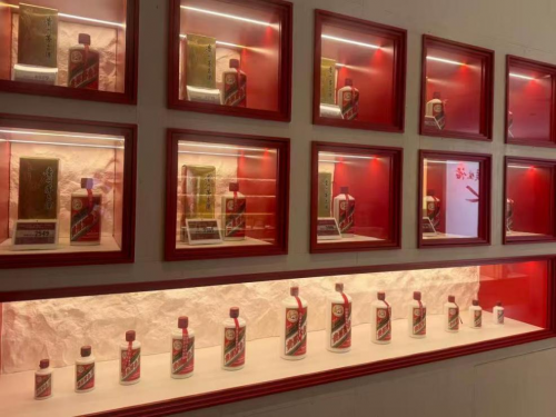 实探广州茅台专卖店：“双节”旺季备货足，亲民服务惠“茅友”