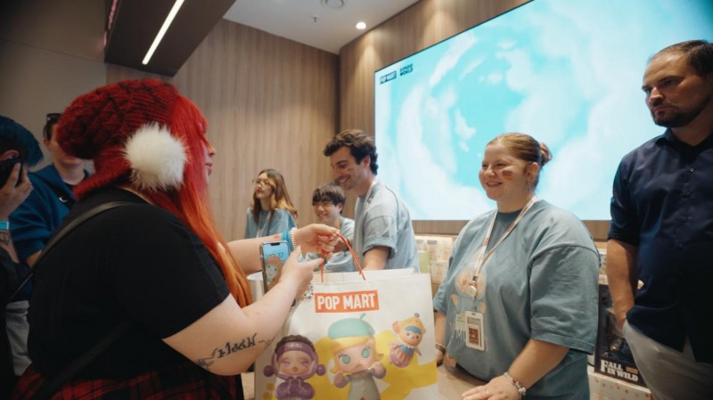 泡泡玛特德国首店引爆柏林打卡热情，潮玩文化持续风靡欧洲