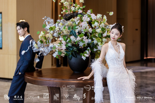 星梦奇遇邂逅湾区之心，广州星河吉酒店婚宴沙龙鎏金启幕