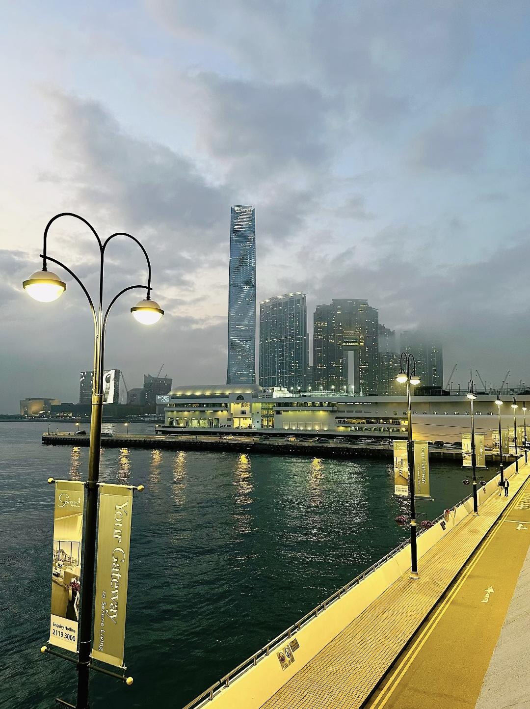 探索现代艺术和历史文化：香港旅游的另一种打开方式