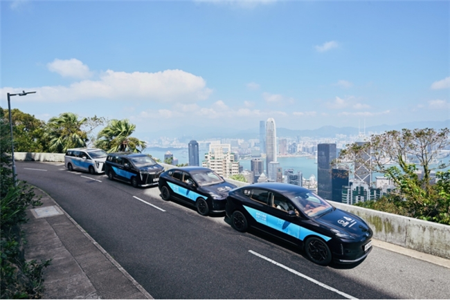 五运会火炬传递开跑，广汽集团董事长冯兴亚担任火炬手