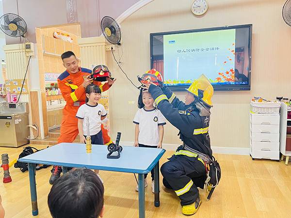 护航开学季!中山南朗消防走进辖区幼儿园开展消防安全“开学第一课”活动