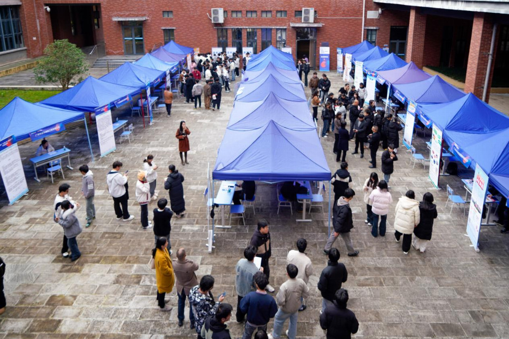 从“送岗位”到“送观念”：一场跨越山海的就业认知“突围战”