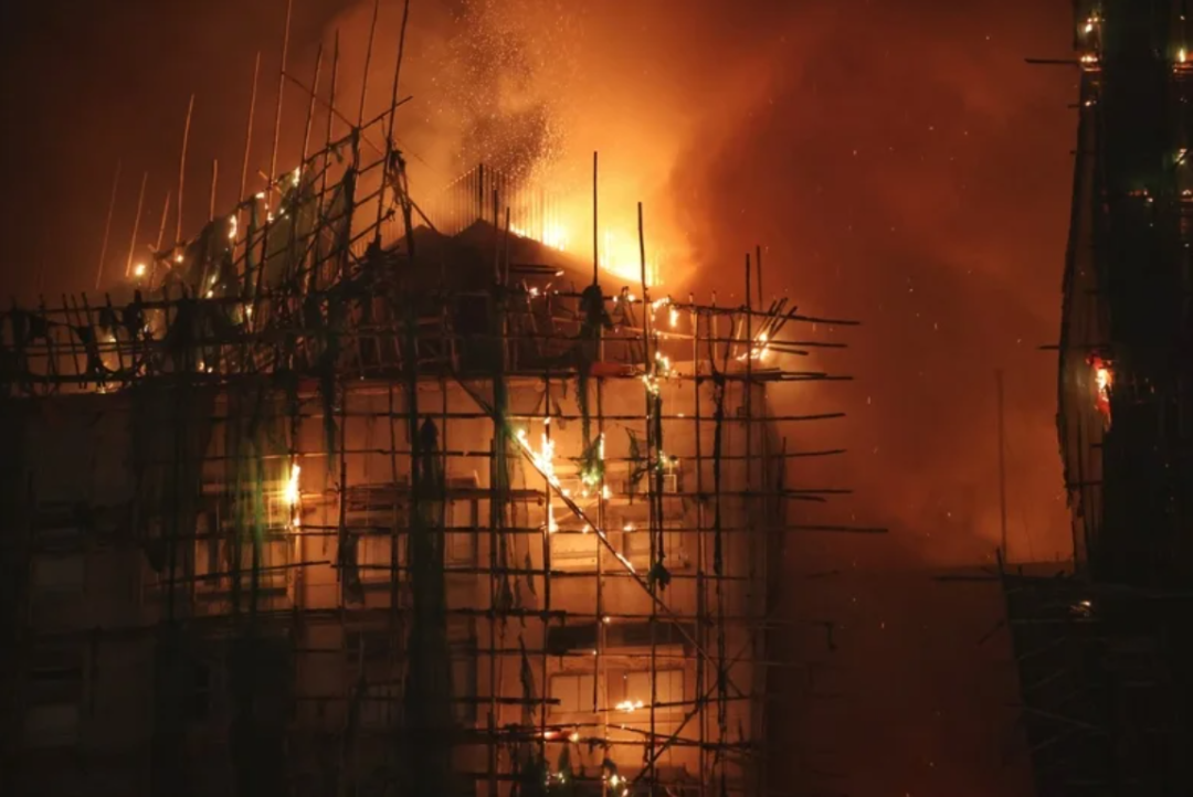 香港宏福苑大火：天灾、人祸与积弊的城市病