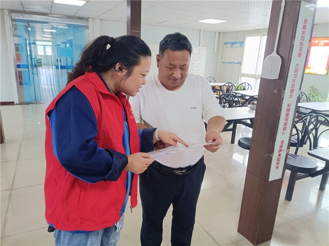 中交一航局一公司第十二项目部开展世界粮食日主题宣传活动