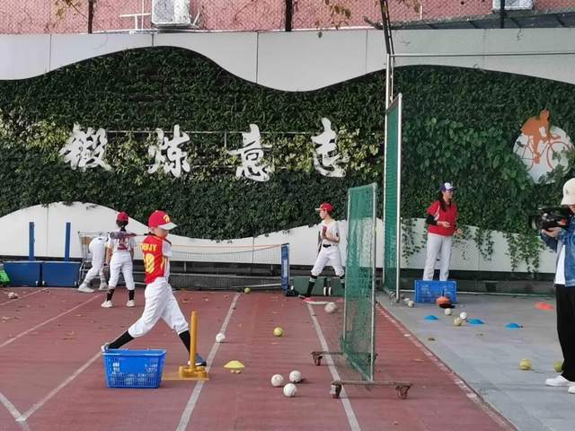 广州低年级一周4天3点放学，是减负还是增负？