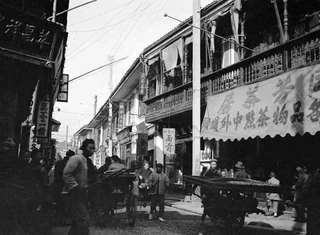 广东的茶楼和酒楼究竟有什么不同?