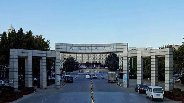 艳照门17年后,我们却还活在艳照门里