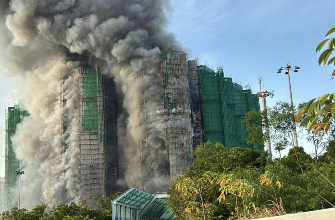 香港宏福苑大火：天灾、人祸与积弊的城市病
