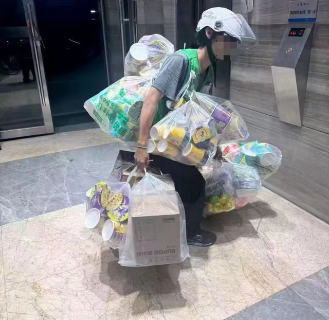 广东人等个台风等出了过年的感觉